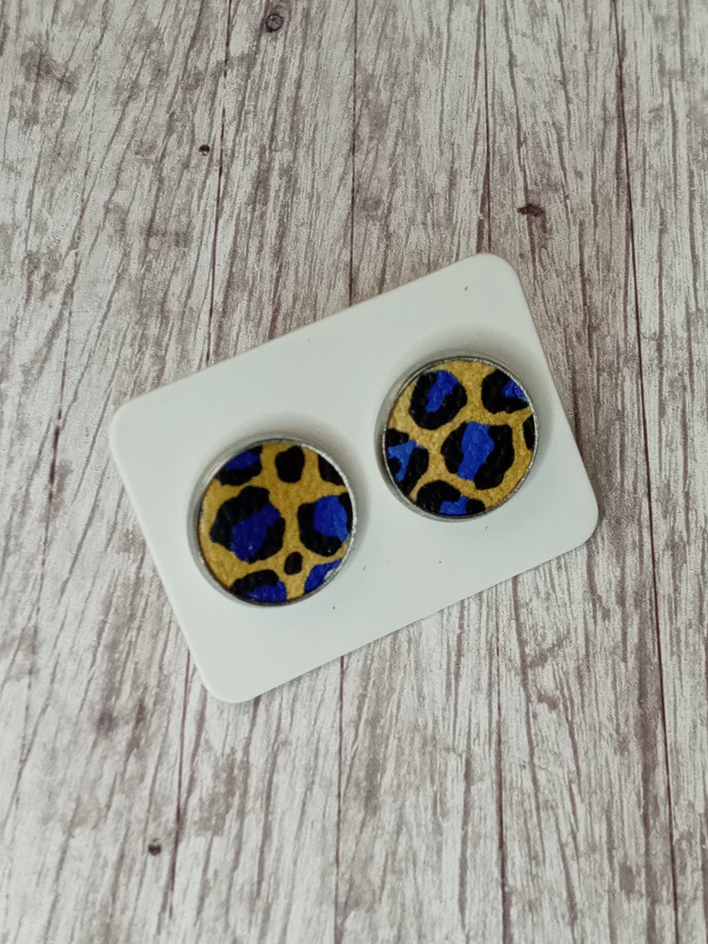 Faux leather stud earrings 12MM.