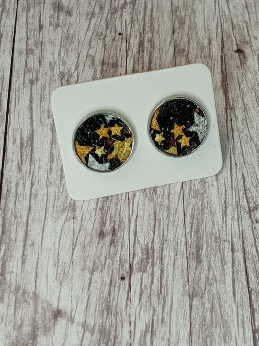 Faux leather stud earrings 12MM.