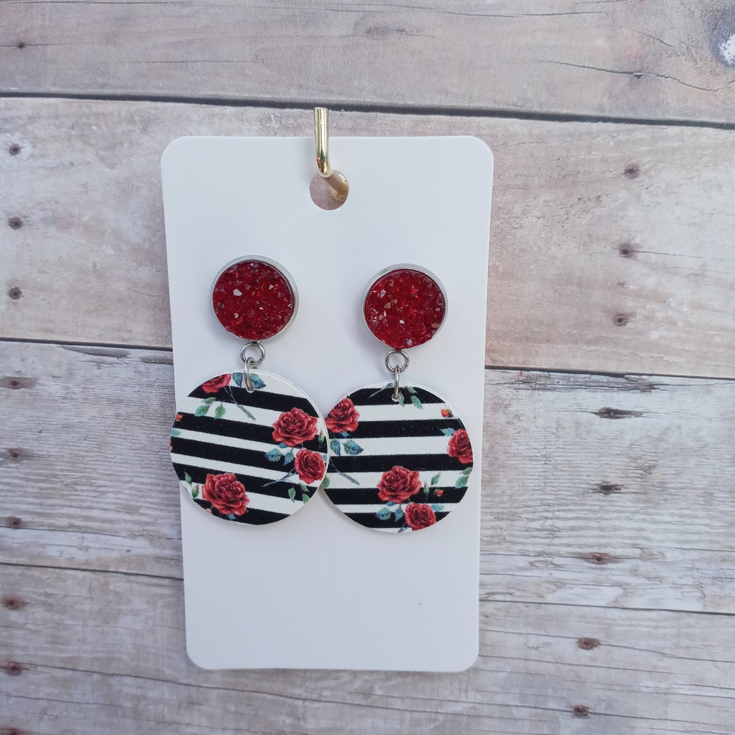 Black and white striped roses with red druzy