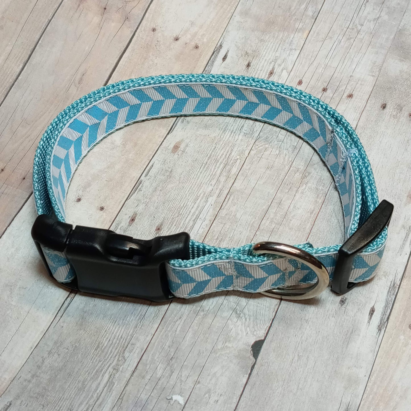 Blue and white dog collar