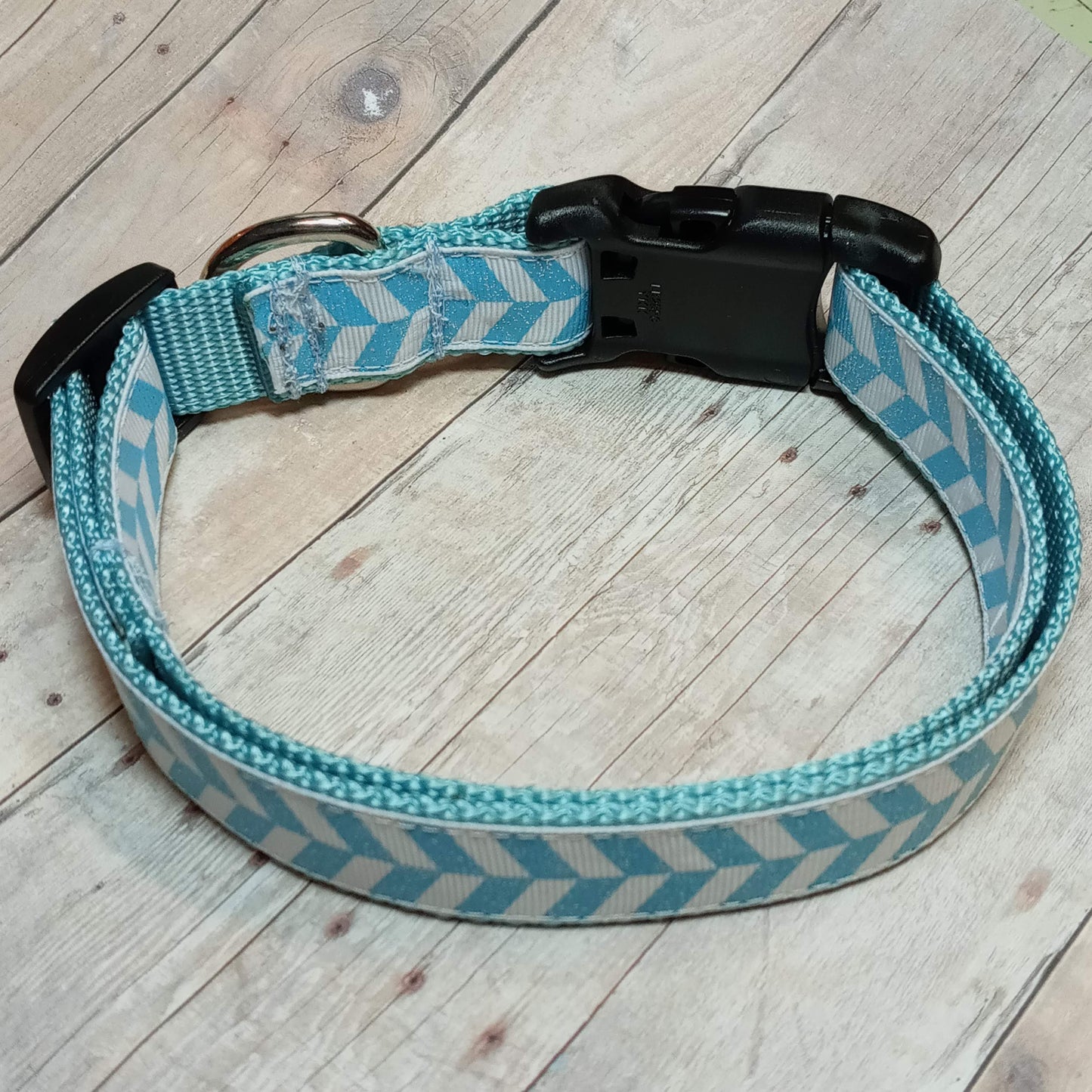 Blue and white dog collar