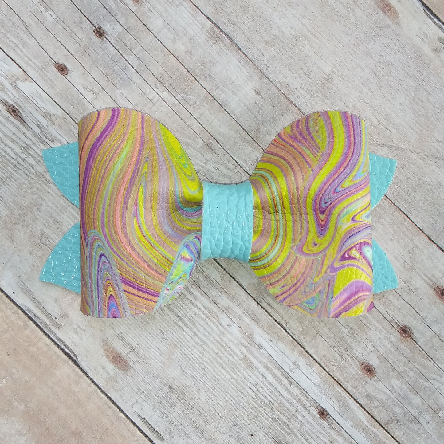 Light Blue and Oil Spill 3.5" single layer pinch bow